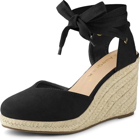 women's closed toe espadrilles.